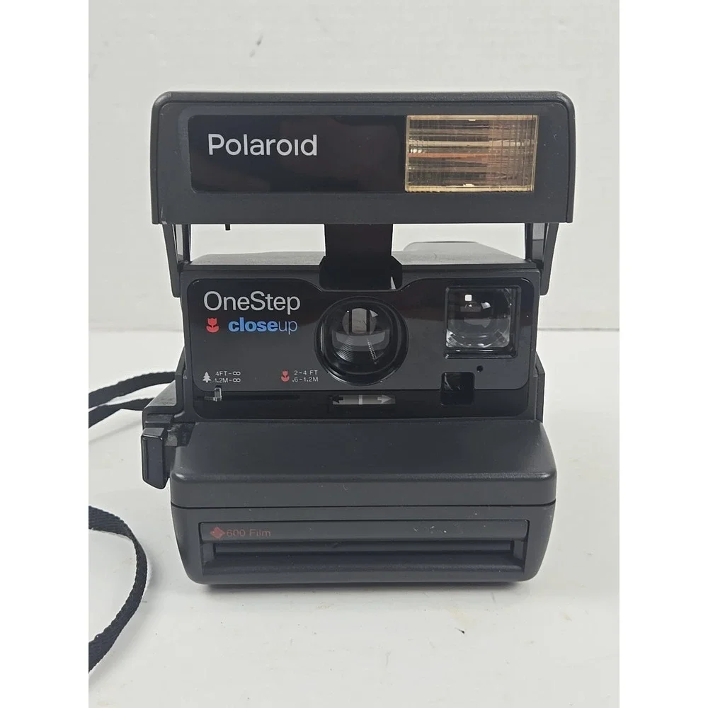 Vintage Polaroid One Step Close Up 600 Plus Film Instant Camera w Strap, Black